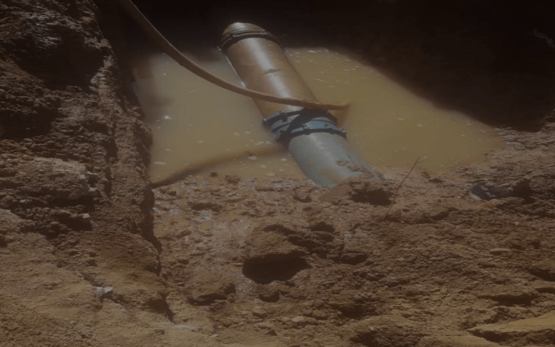 MAJOR BURST PIPE IN FOURWAYS